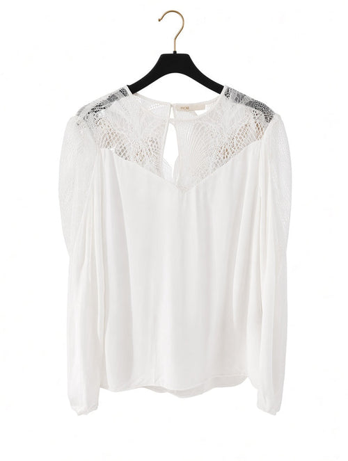 Блуза Maje с кружевной кокеткой на вешалке, белая