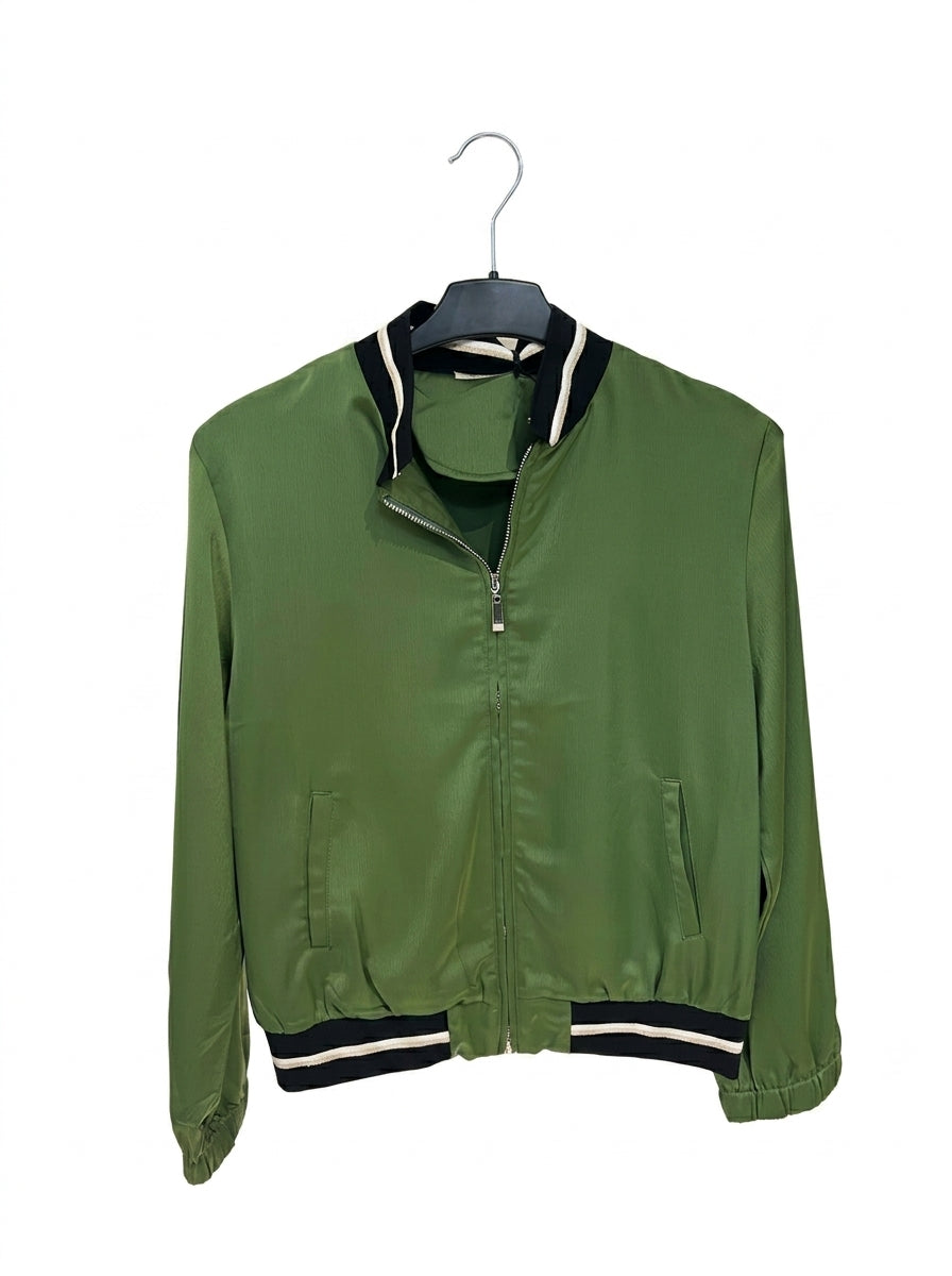 Stylish suit by the brand Rosa Shock, model /.