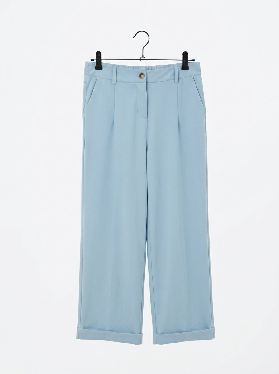 Exquisite trousers (Pantaloni) from an exclusive Italian collection, article