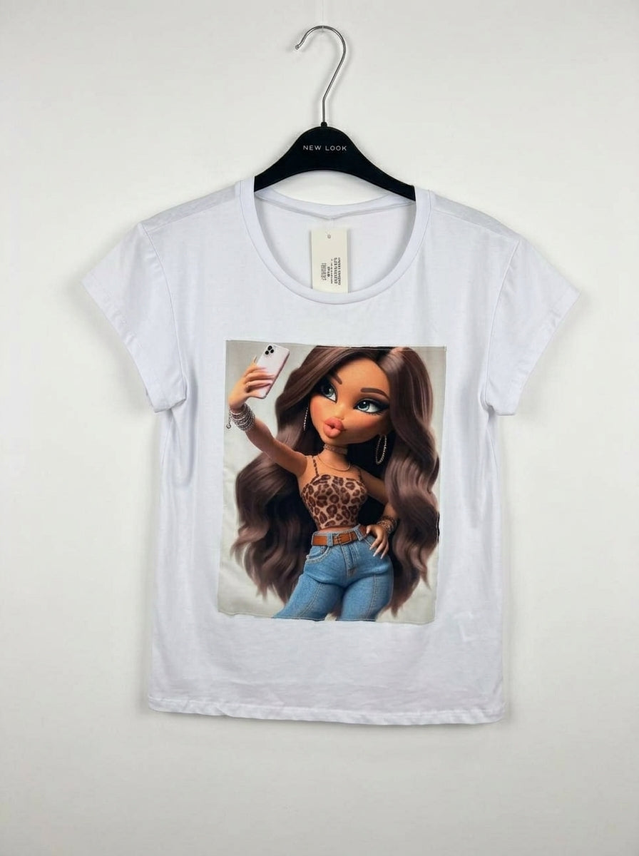 Italian tank top with statement embellishment – Style and sophistication