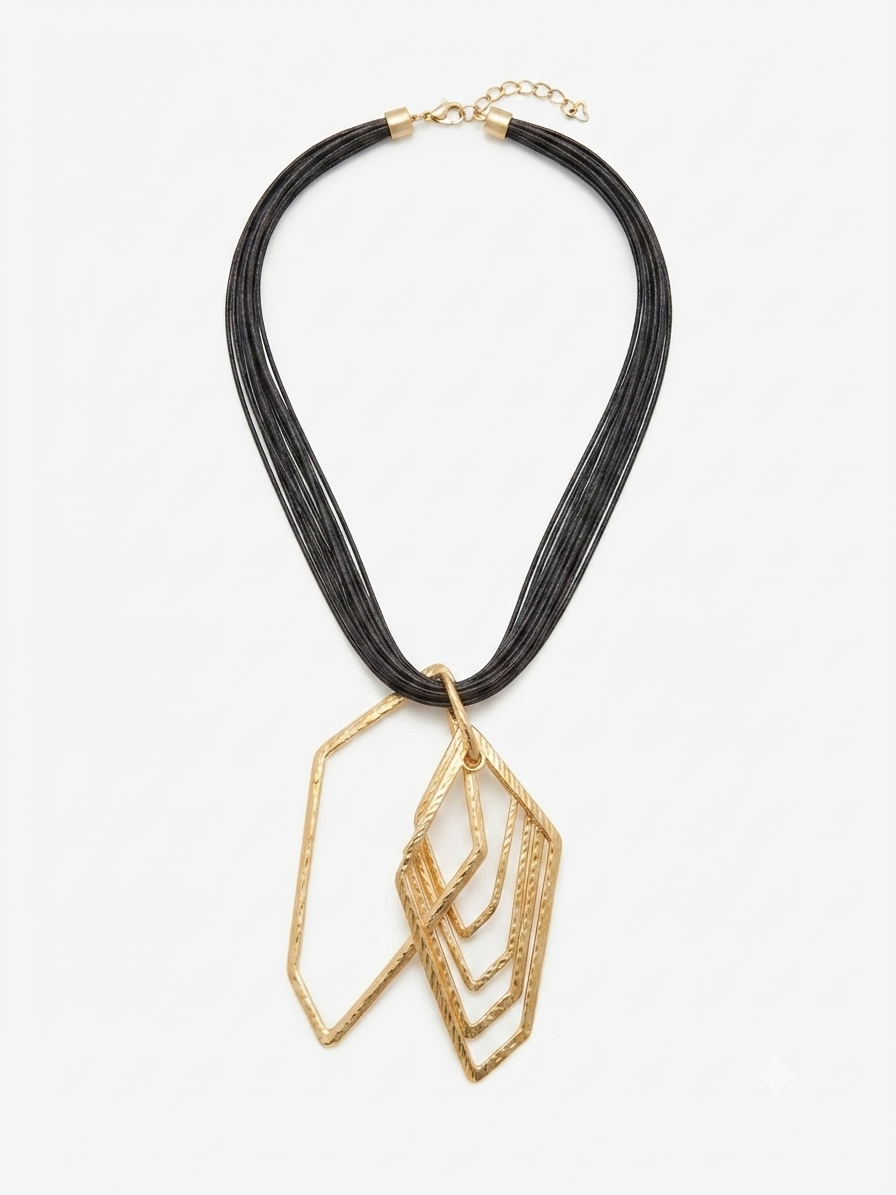 Colier elegant și spectaculos, cu un design modern și expresiv