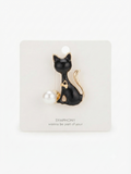 "Graceful Cat" brooch with a pearl