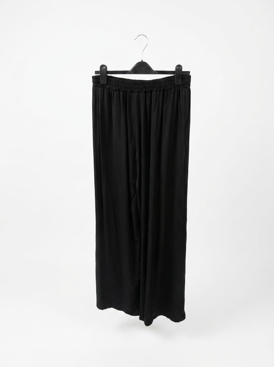 Pantaloni italieni – Eleganță și confort