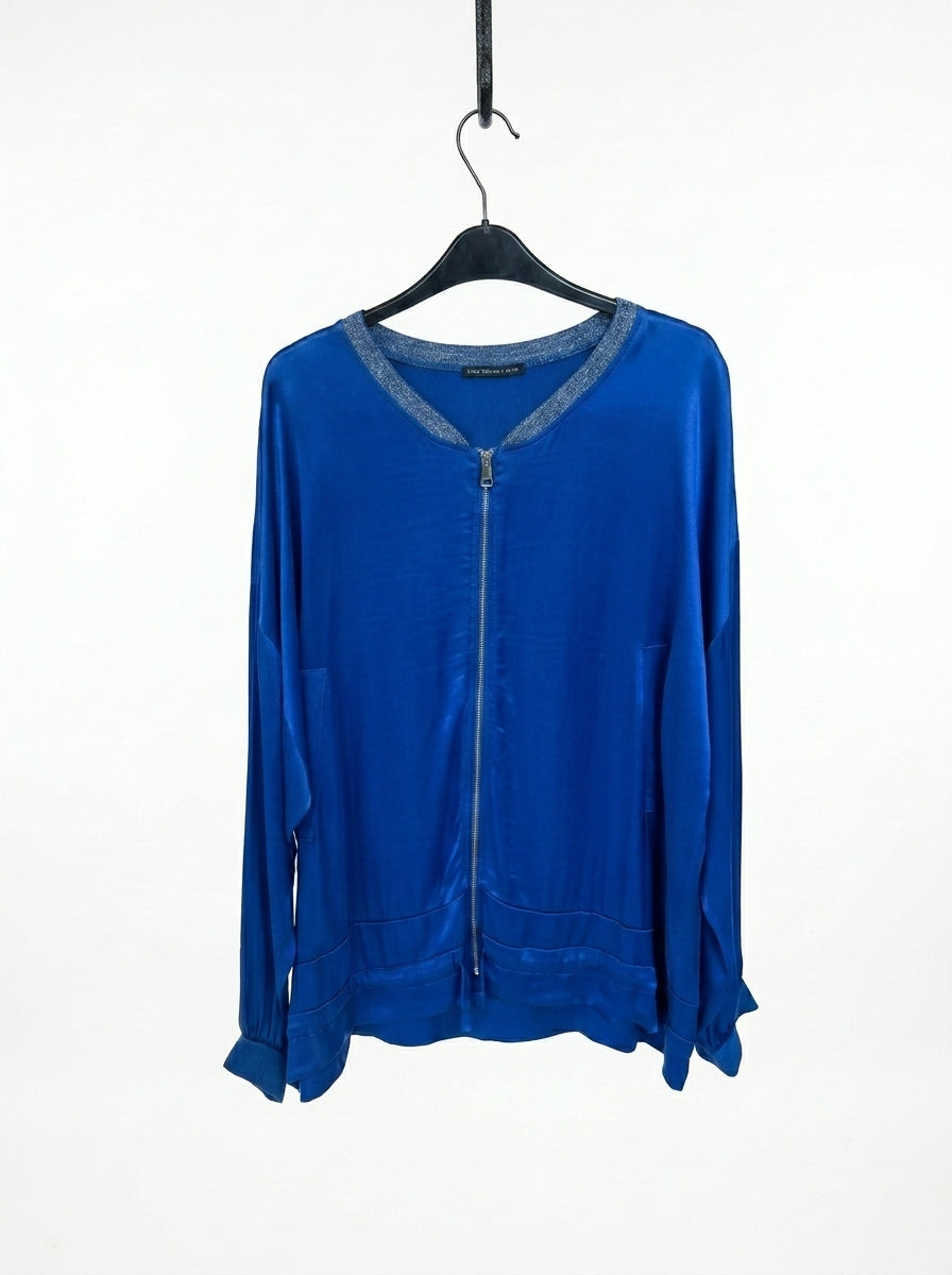 UNICO Italian bomber jacket – A bright accent for your look
