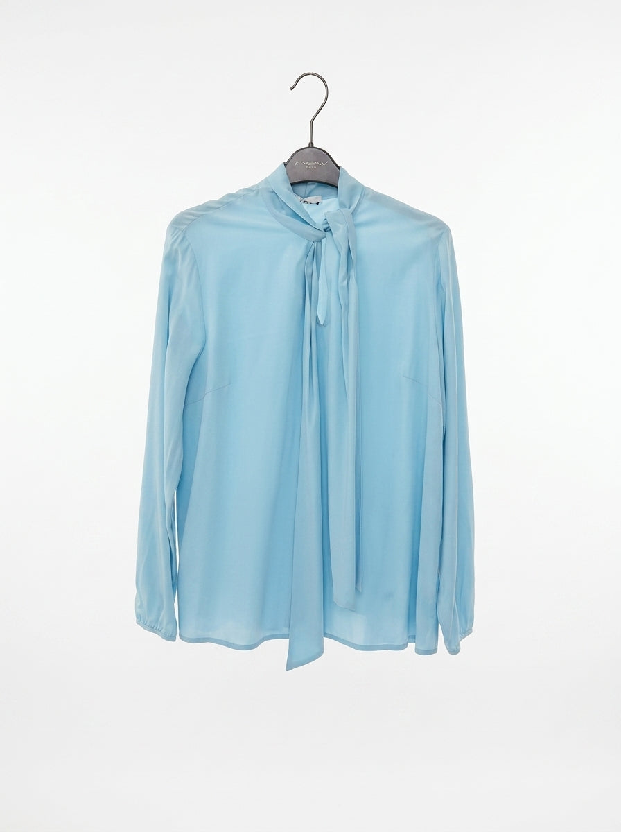 MODA ITALIA Blouse – Lightness and delicacy